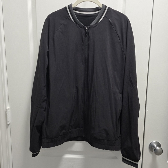 Lululemon Relaxed Fit Workout Bomber Jacket Black L EUC - Picture 1 of 3